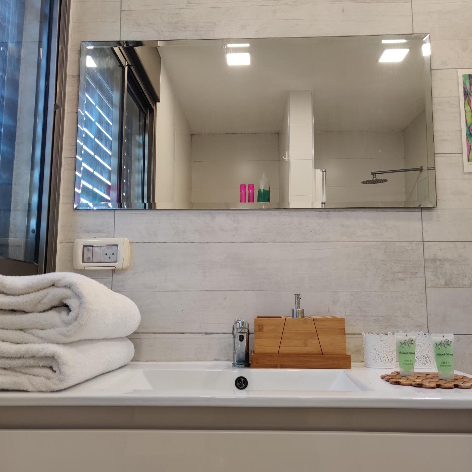 Urbanica Carmel- Apartments Haifa Szoba fotó